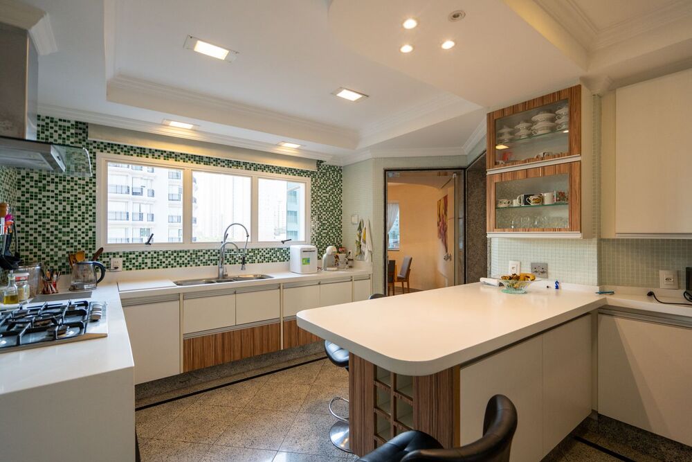 Apartamento, 3 quartos, 254 m² - Foto 2