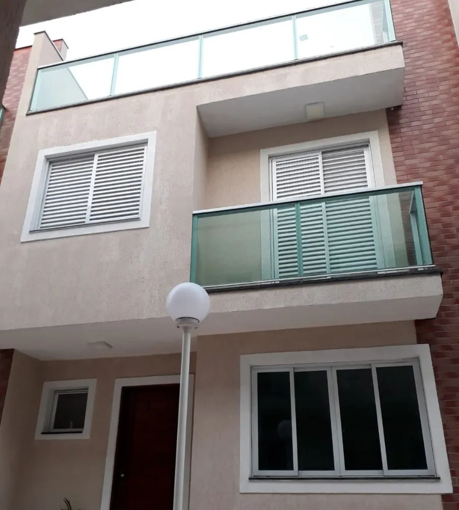 Sobrado, 3 quartos, 200 m² - Foto 1