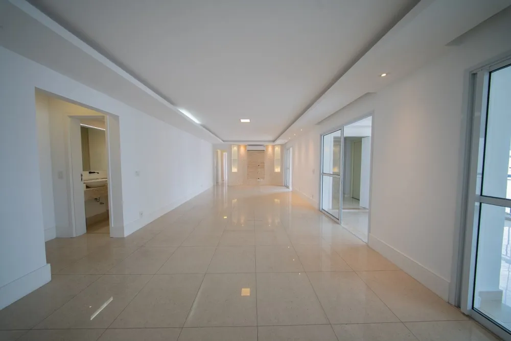 Apartamento, 3 quartos, 200 m² - Foto 1