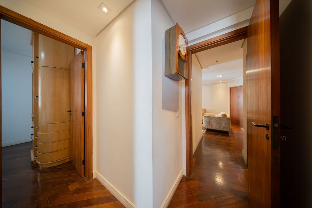 Apartamento, 3 quartos, 147 m² - Foto 2