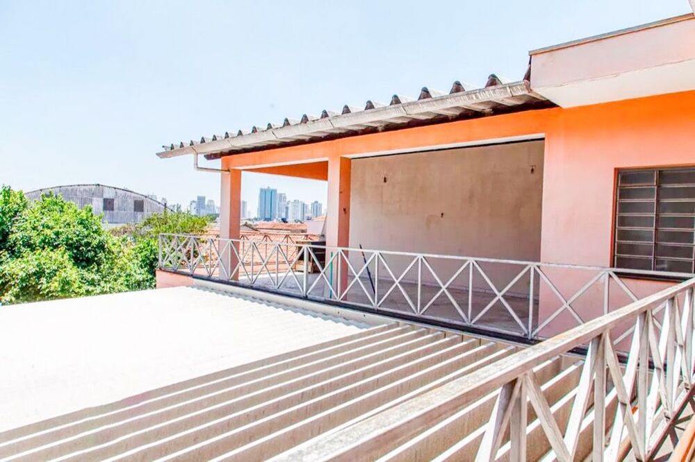 Sobrado à venda com 3 quartos, 150m² - Foto 1