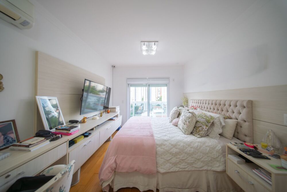 Apartamento à venda com 3 quartos, 180m² - Foto 12