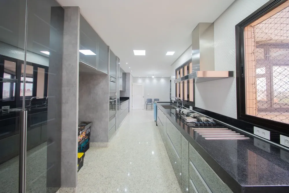 Apartamento, 3 quartos, 246 m² - Foto 1