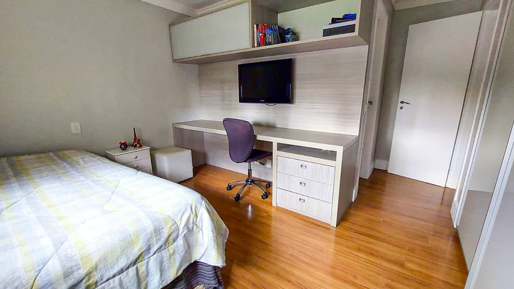 Apartamento, 4 quartos, 225 m² - Foto 1