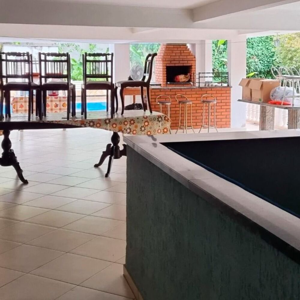 Sobrado à venda com 4 quartos, 440m² - Foto 1