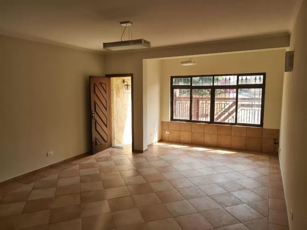 Sobrado à venda com 3 quartos, 197m² - Foto 1