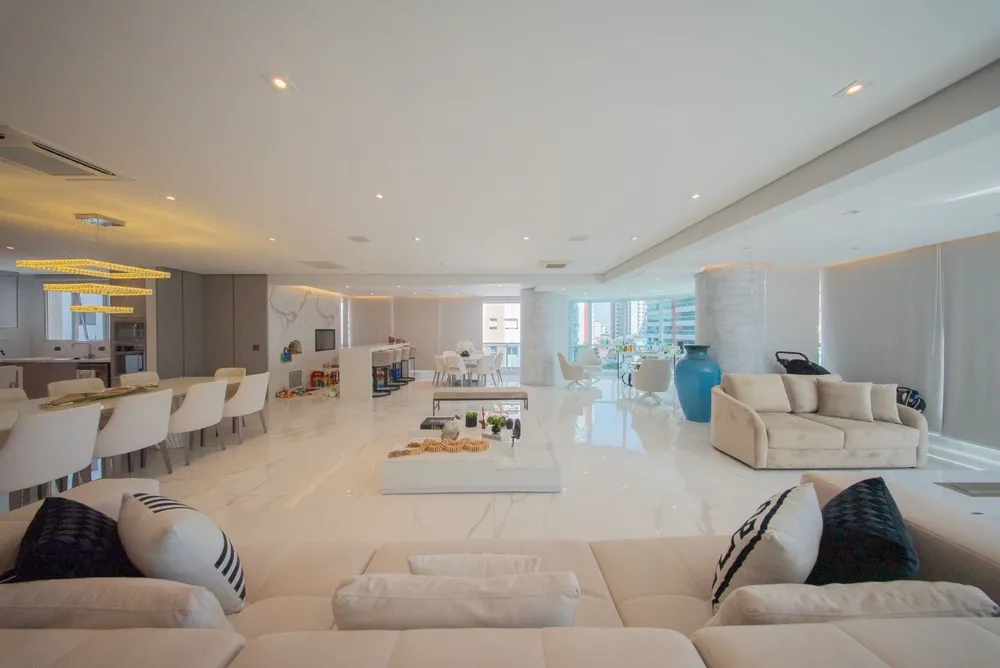 Apartamento, 3 quartos, 335 m² - Foto 1