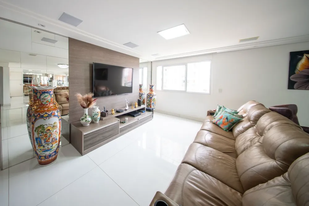 Apartamento, 3 quartos, 224 m² - Foto 2