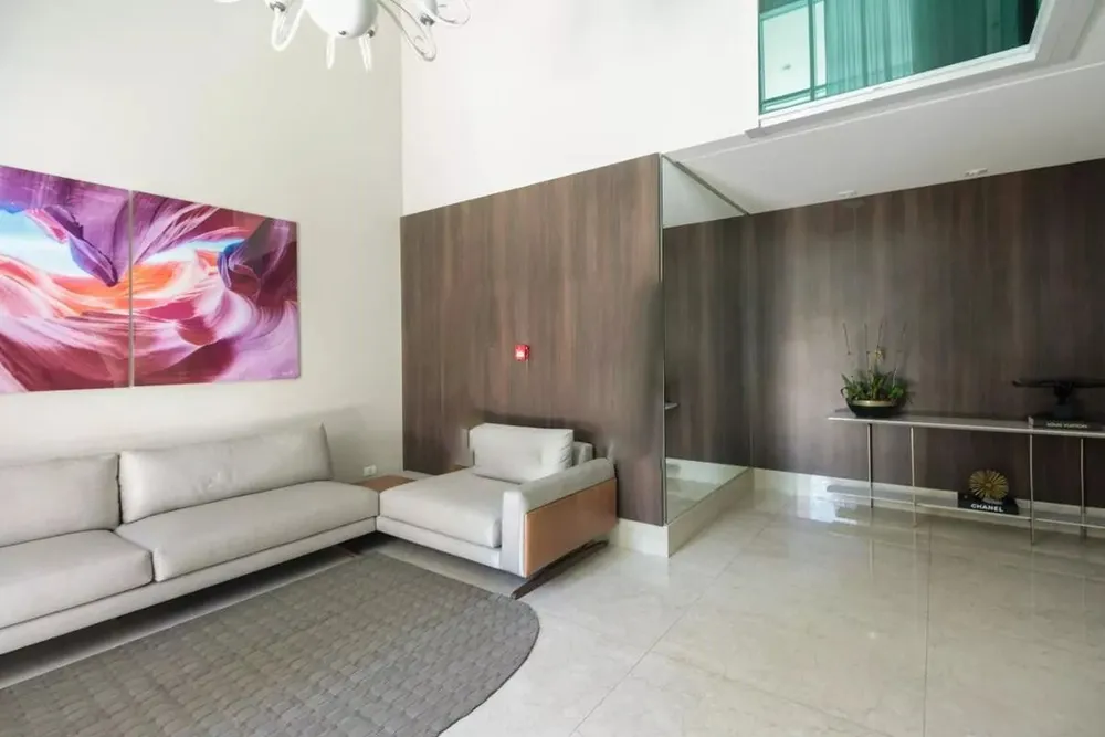 Apartamento, 3 quartos, 244 m² - Foto 1