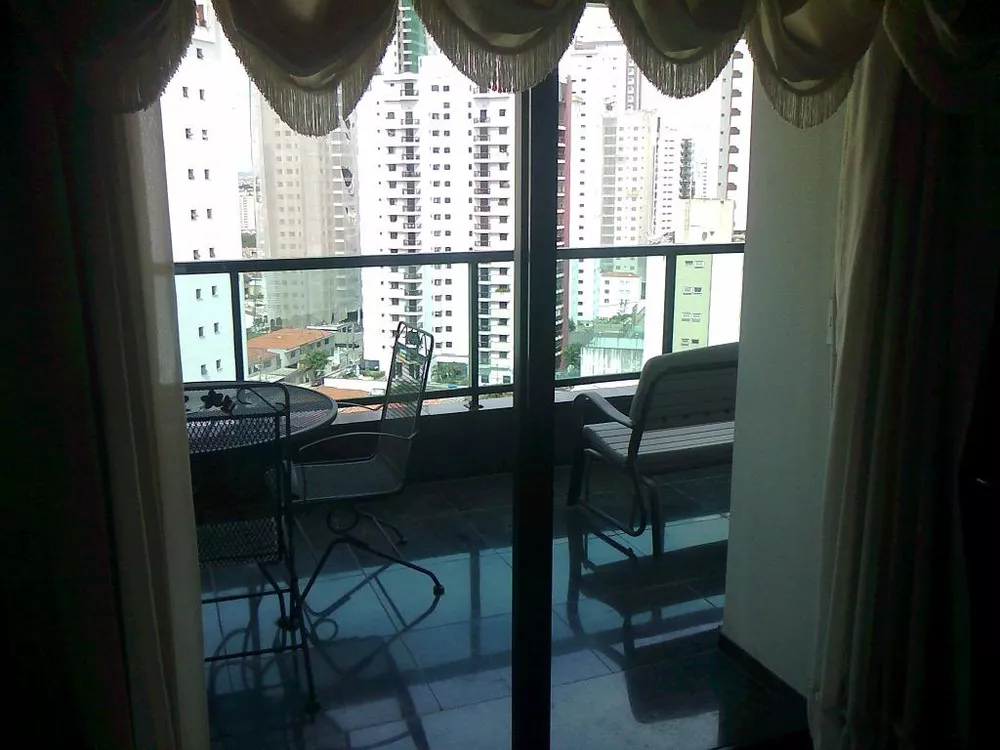 Apartamento à venda com 3 quartos, 202m² - Foto 3