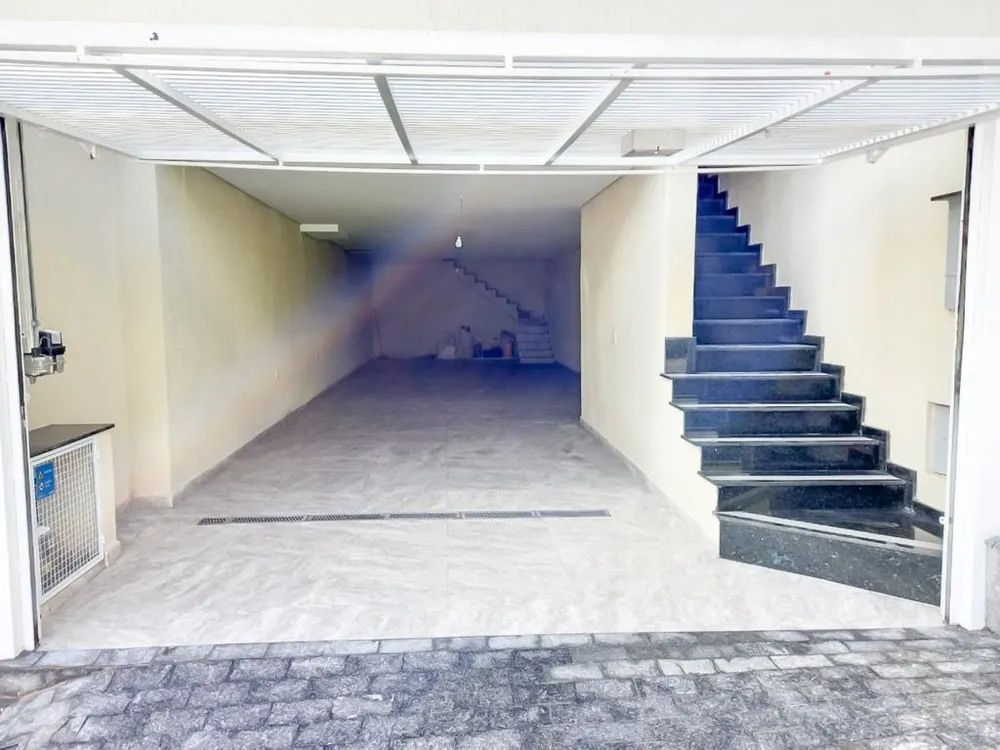 Sobrado, 3 quartos, 219 m² - Foto 1