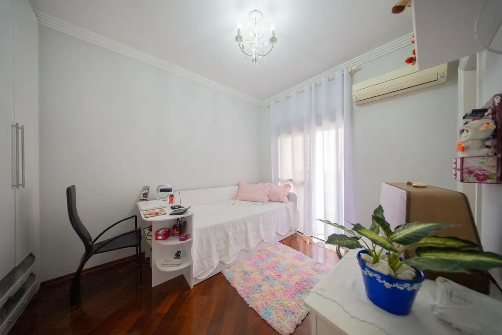 Apartamento, 3 quartos, 190 m² - Foto 1