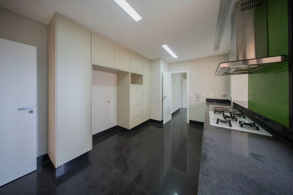 Apartamento, 3 quartos, 246 m² - Foto 2