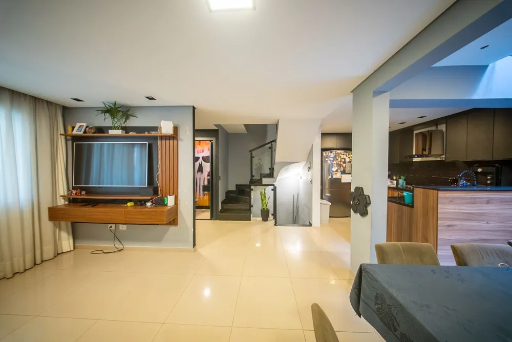 Sobrado, 3 quartos, 180 m² - Foto 1