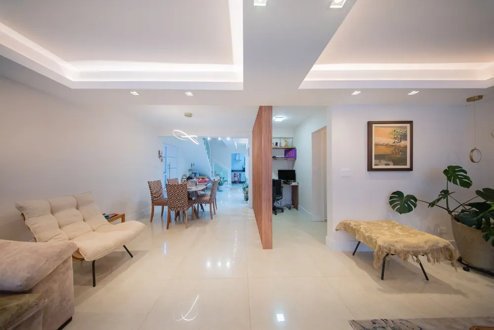 Casa, 3 quartos, 226 m² - Foto 4