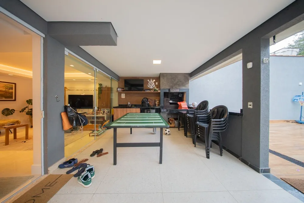 Casa, 3 quartos, 226 m² - Foto 2