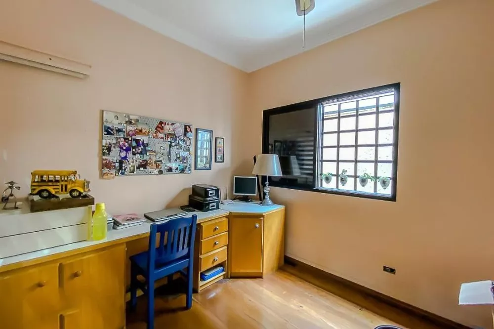 Sobrado à venda com 4 quartos, 240m² - Foto 2