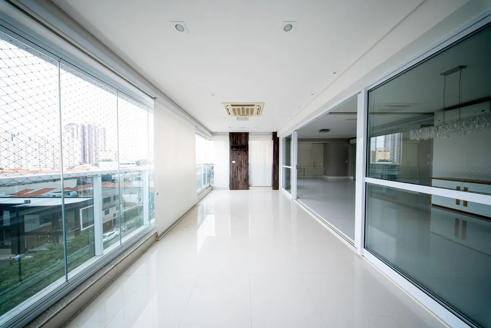 Apartamento, 3 quartos, 227 m² - Foto 1