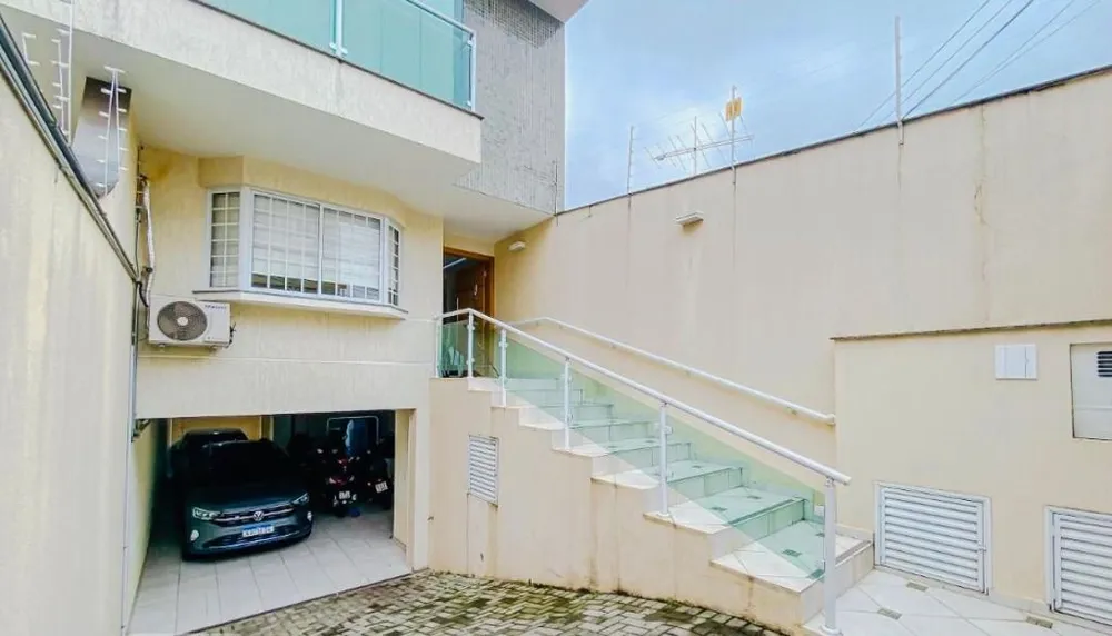 Sobrado, 3 quartos, 375 m² - Foto 1