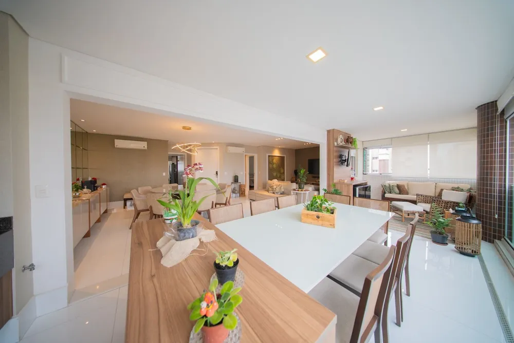 Apartamento, 3 quartos, 184 m² - Foto 2