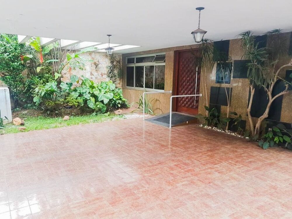 Sobrado, 3 quartos, 440 m² - Foto 1
