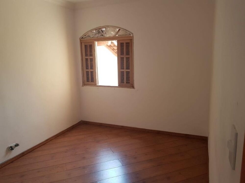 Sobrado à venda com 2 quartos, 380m² - Foto 5