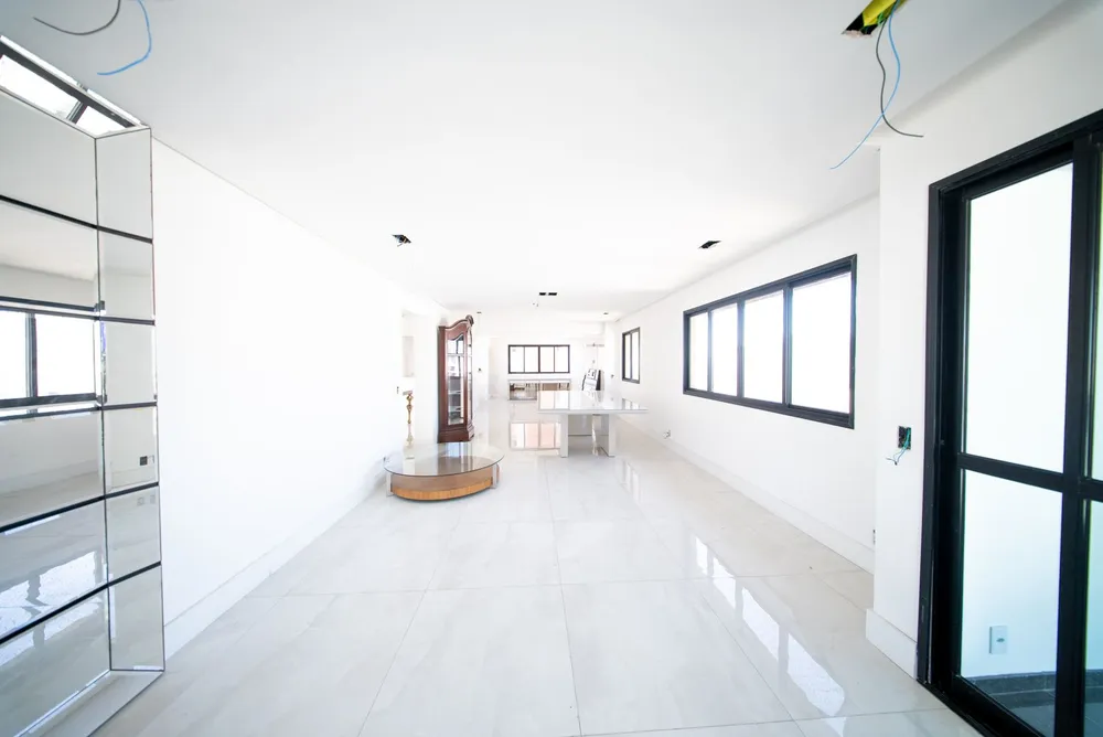 Cobertura, 3 quartos, 325 m² - Foto 4