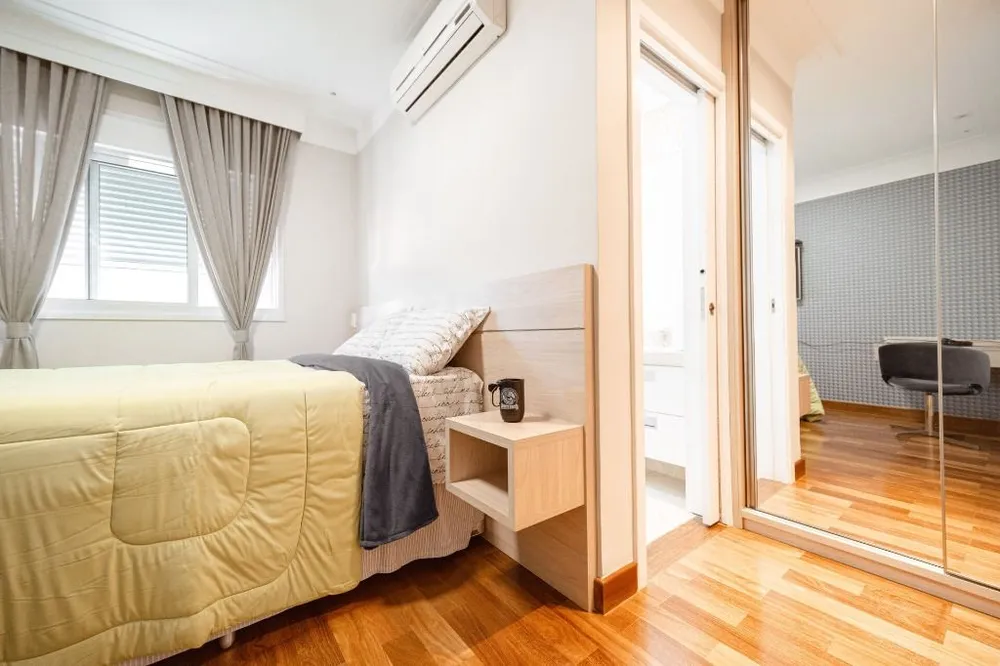 Apartamento, 3 quartos, 218 m² - Foto 1