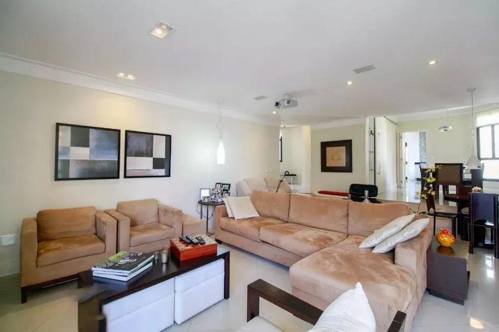 Apartamento, 3 quartos, 200 m² - Foto 2
