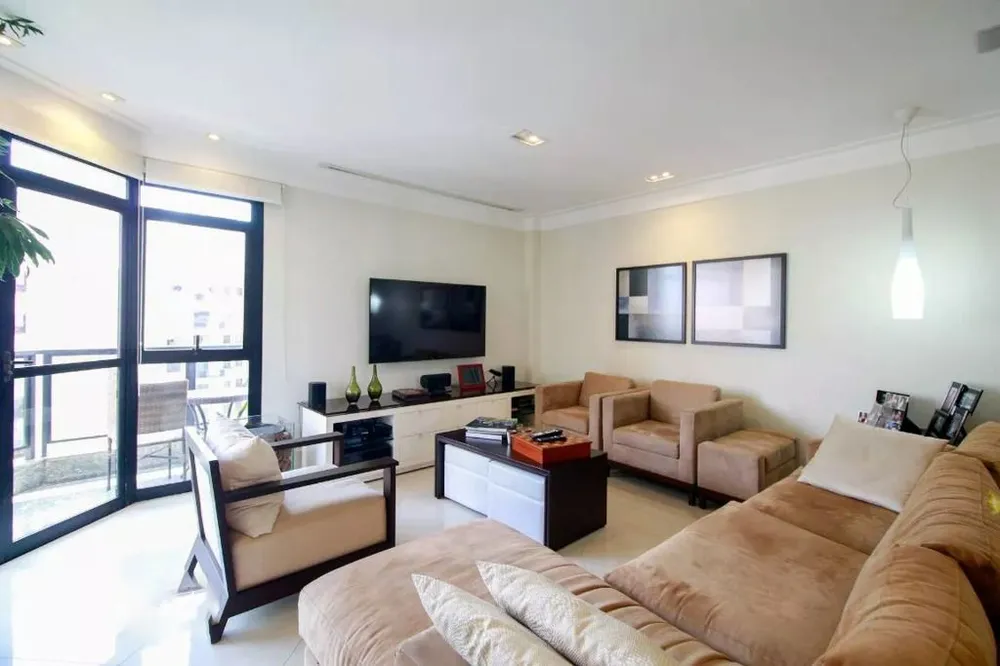 Apartamento, 3 quartos, 200 m² - Foto 1