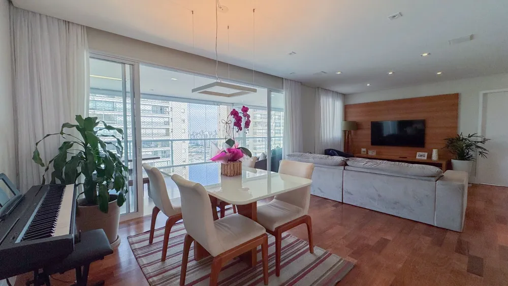 Apartamento, 3 quartos, 146 m² - Foto 1