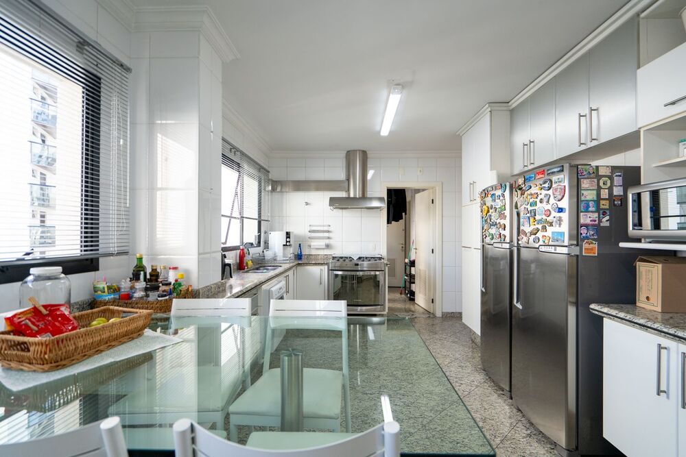 Apartamento, 3 quartos, 224 m² - Foto 2