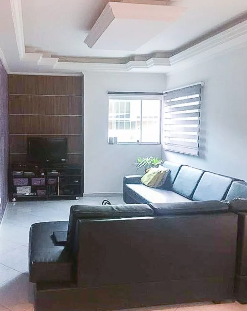 Sobrado à venda com 3 quartos, 240m² - Foto 2