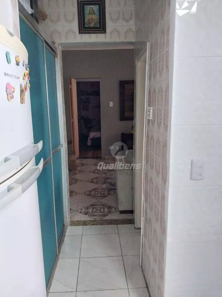 Casa à venda com 2 quartos, 100m² - Foto 4