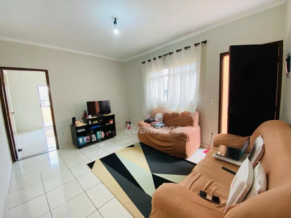 Casa à venda com 3 quartos, 85m² - Foto 1