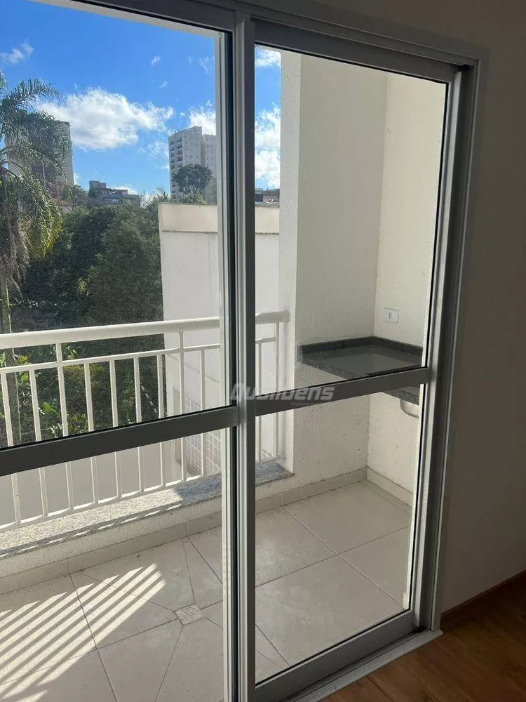 Apartamento à venda com 2 quartos, 60m² - Foto 4