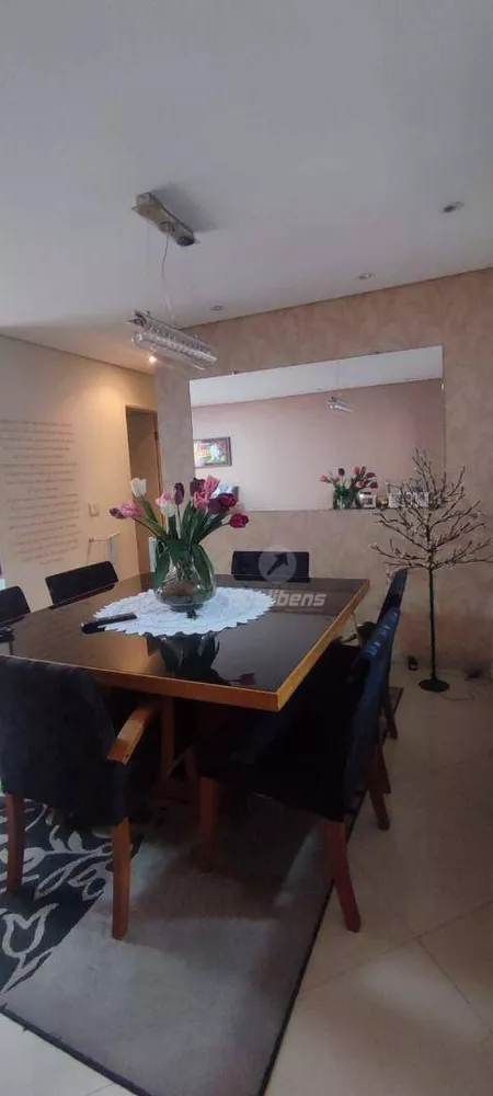 Apartamento à venda com 3 quartos, 90m² - Foto 3