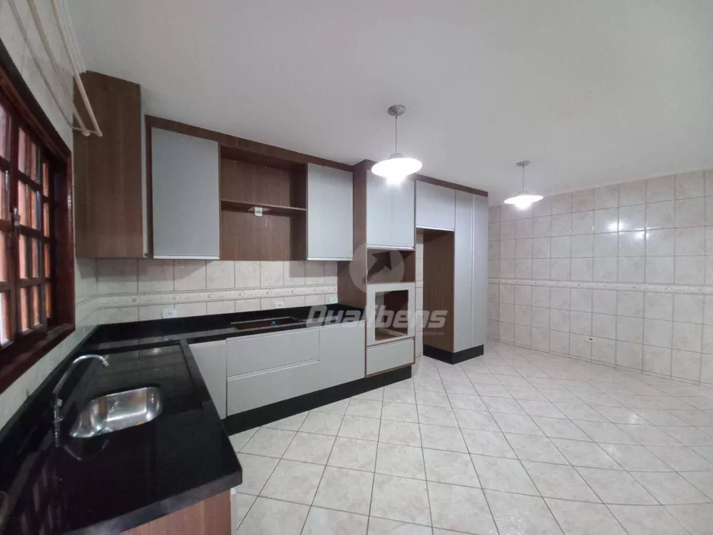 Sobrado para alugar com 3 quartos, 140m² - Foto 1