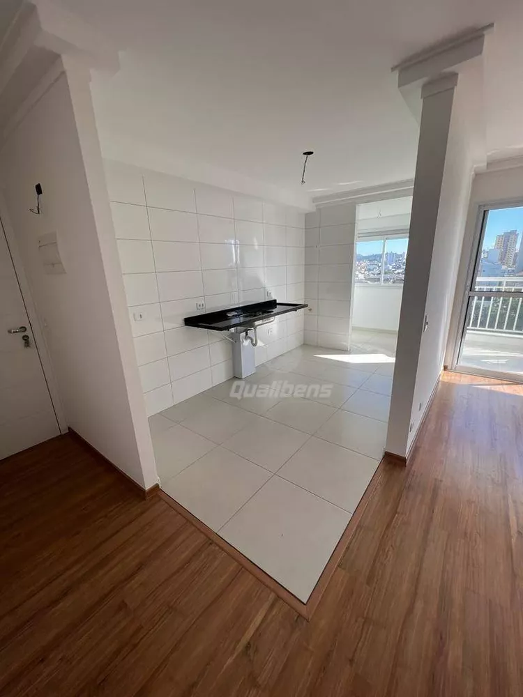 Apartamento à venda com 3 quartos, 85m² - Foto 2