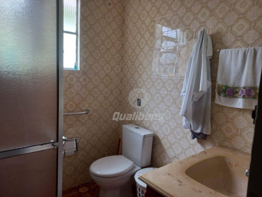 Casa à venda com 3 quartos, 150m² - Foto 2