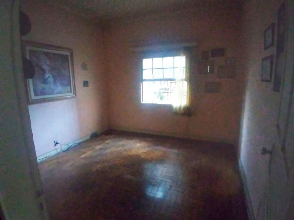 Casa à venda com 4 quartos, 200m² - Foto 4