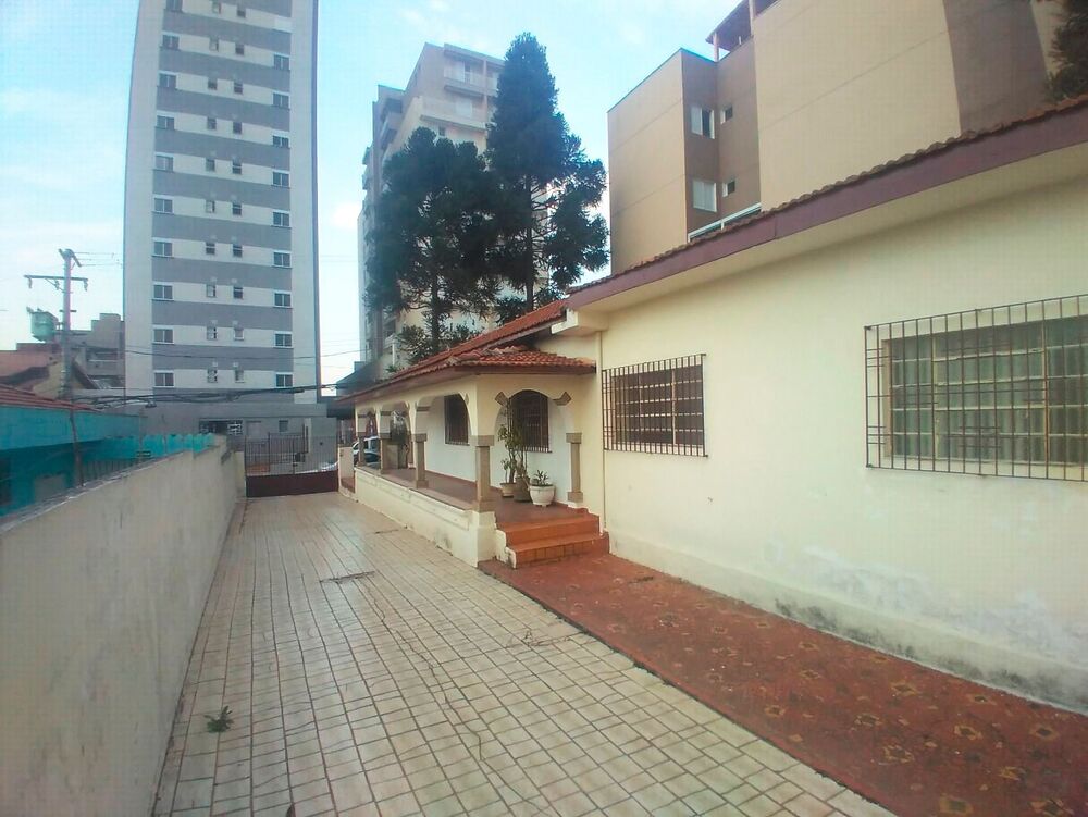 Casa à venda com 4 quartos, 200m² - Foto 1