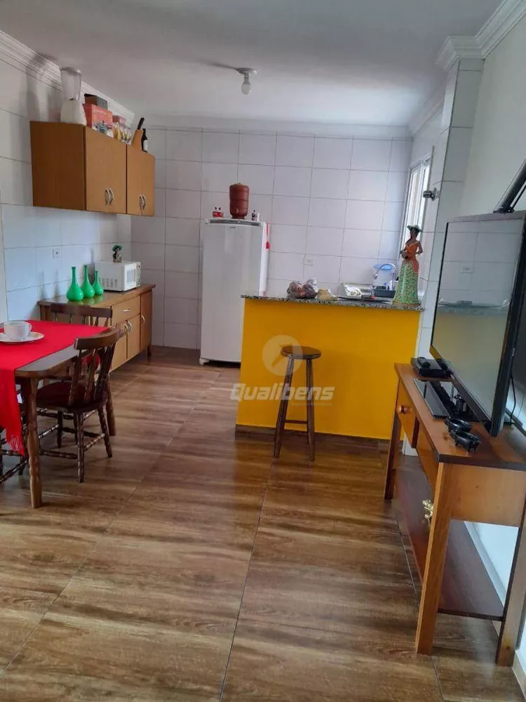 Apartamento à venda com 2 quartos, 64m² - Foto 1