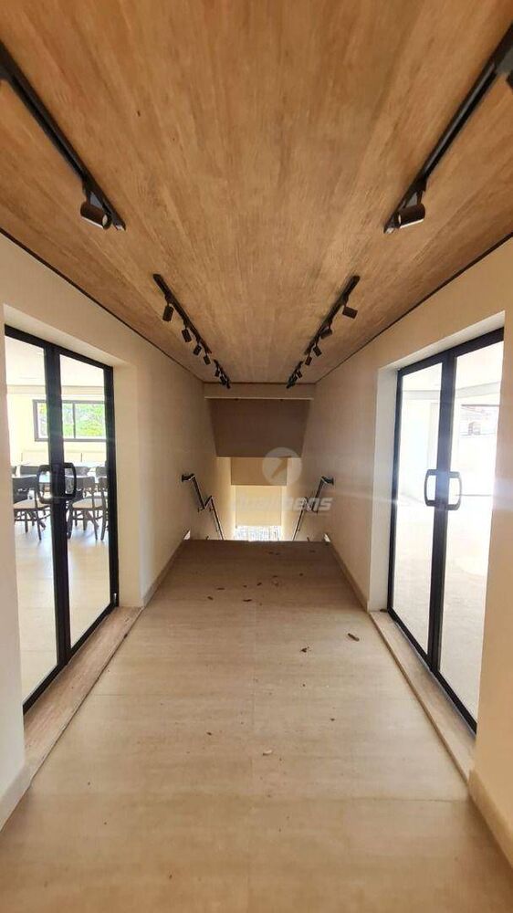 Apartamento à venda com 3 quartos, 76m² - Foto 2