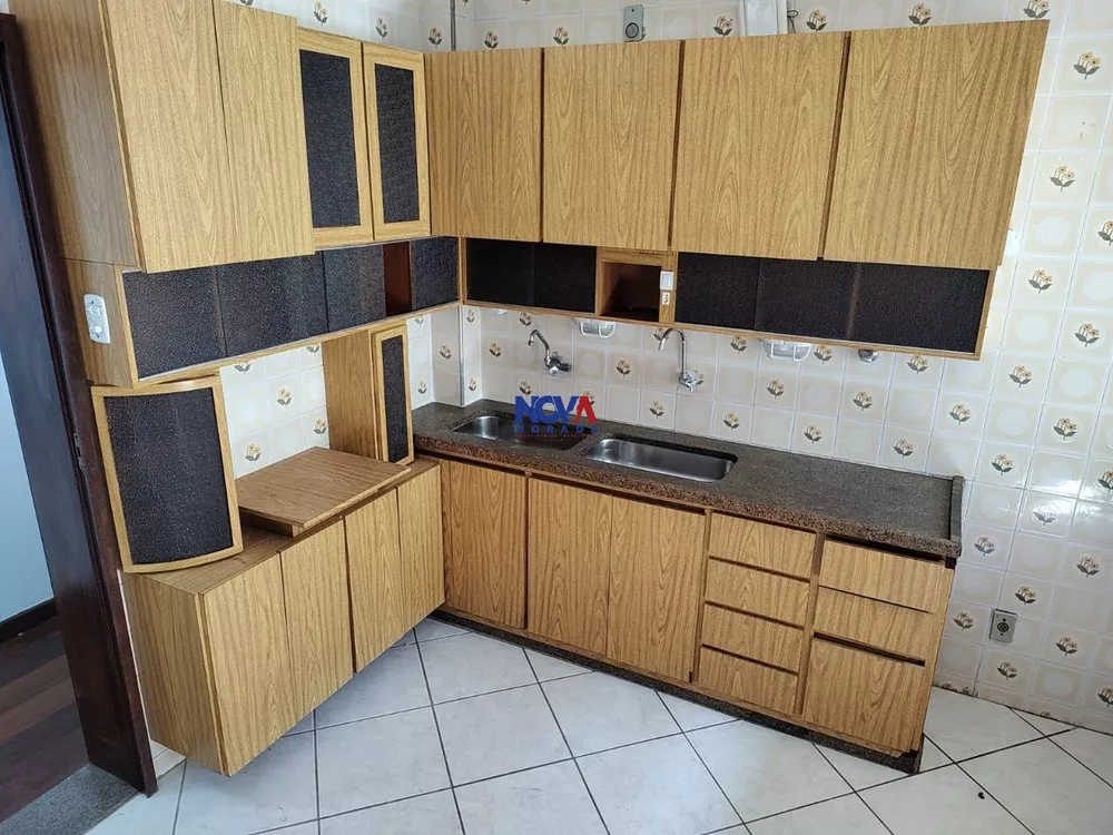 Apartamento à venda com 3 quartos, 160m² - Foto 3