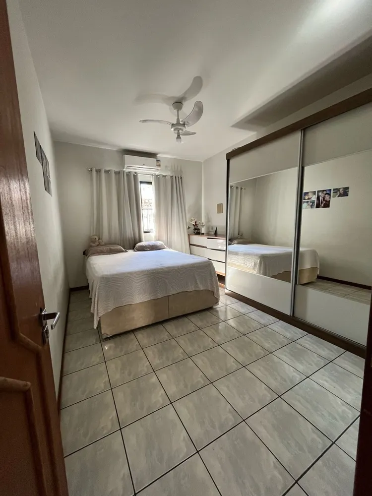 Casa, 3 quartos, 298 m² - Foto 1