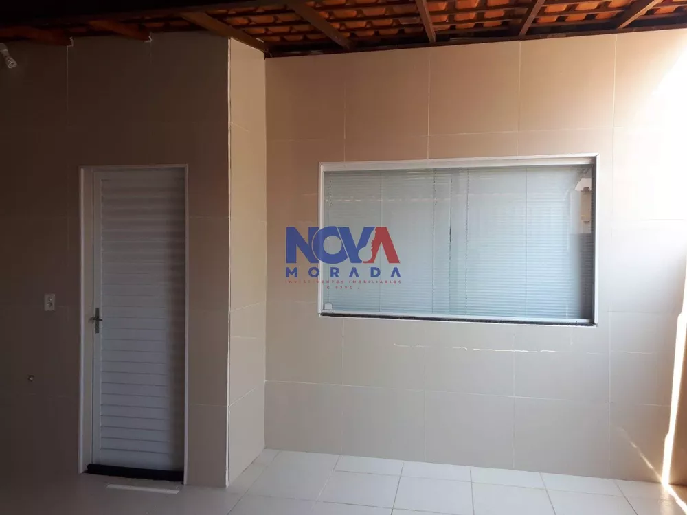 Casa à venda com 2 quartos, 45m² - Foto 1