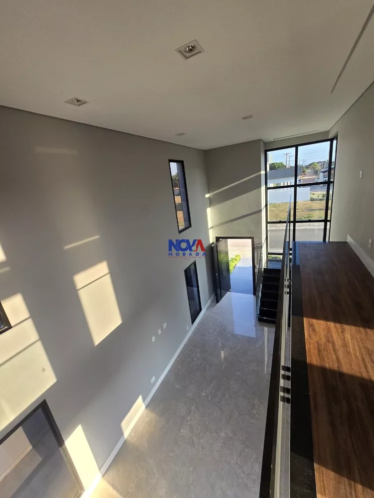 Casa de Condomínio à venda com 3 quartos, 212m² - Foto 2