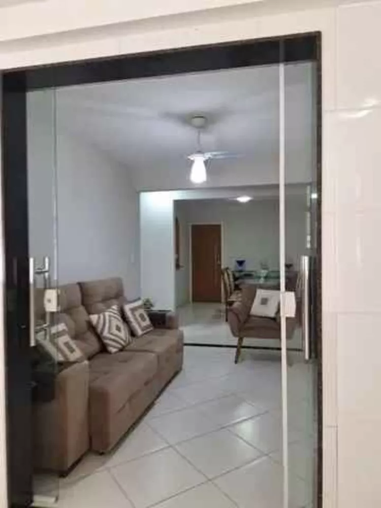 Apartamento à venda com 3 quartos, 158m² - Foto 4