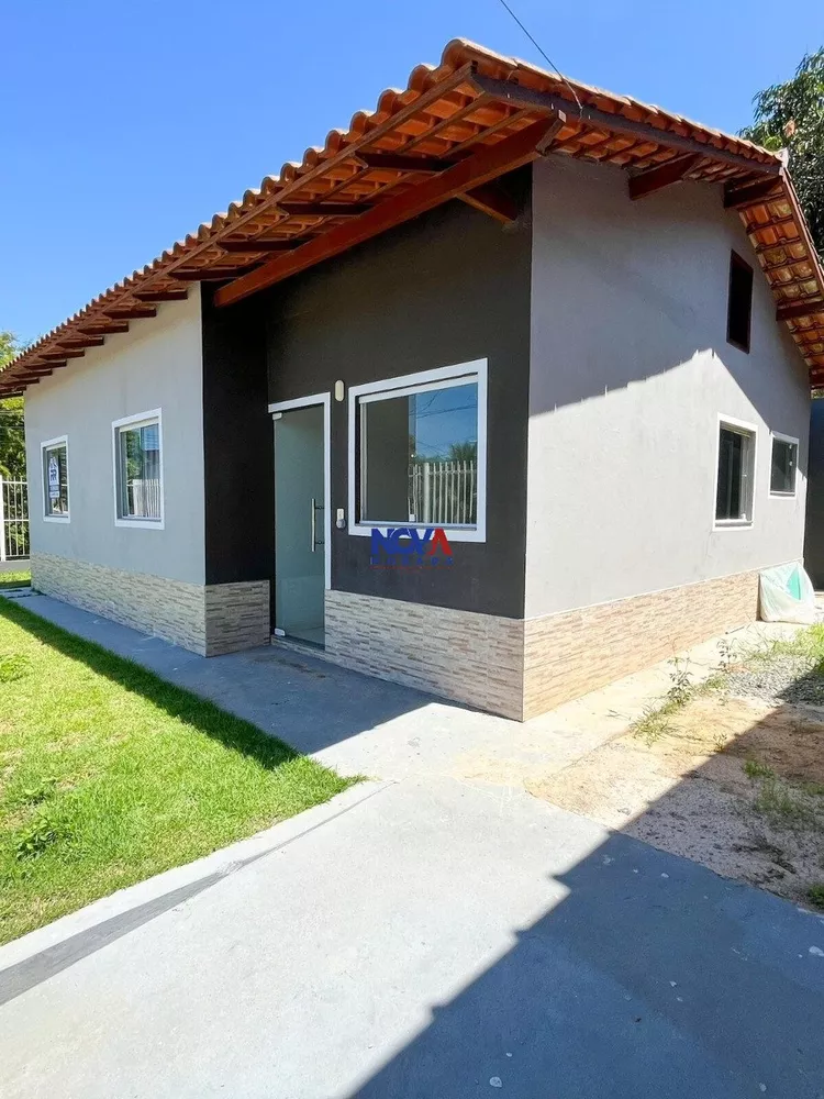 Casa à venda com 2 quartos, 90m² - Foto 1